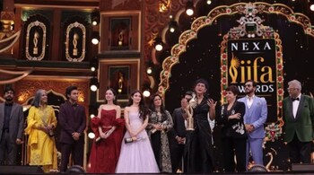 Kiran Rao’s highly acclaimed film Laapataa Ladies dominated the IIFA Awards, securing an impressive 10 trophies at the grand ceremony in Jaipur.