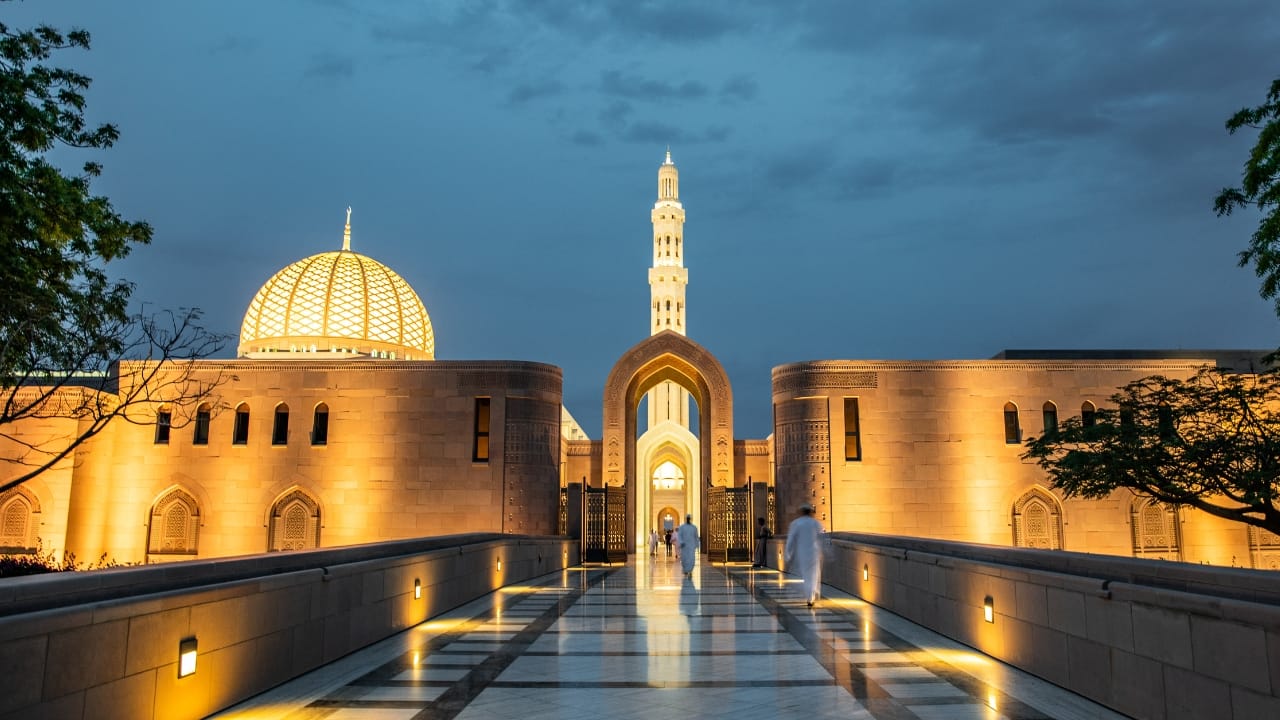 Grand Mosque, Muscat. Oman (Image: Canva)