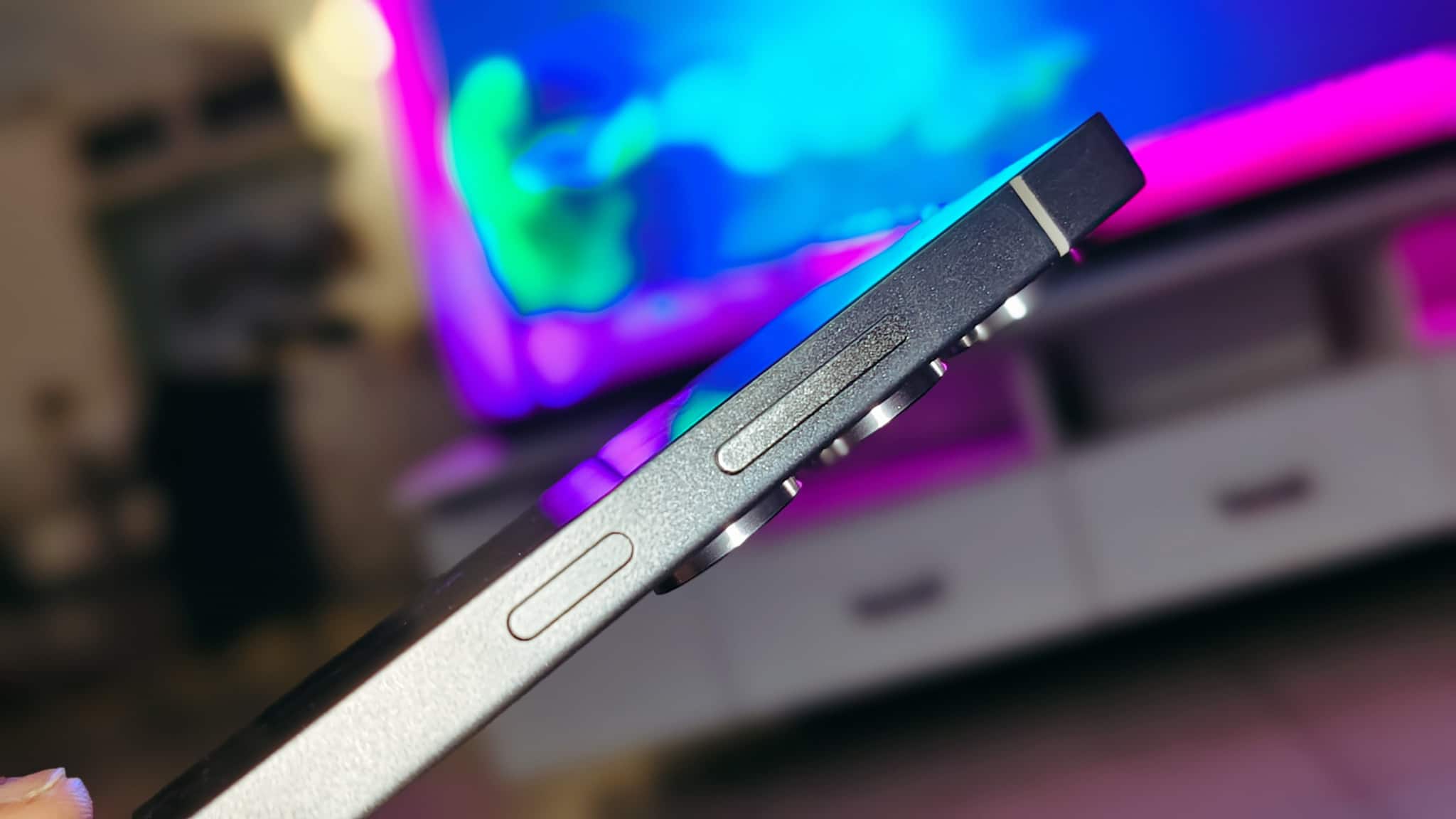 Galaxy S25 Ultra review side