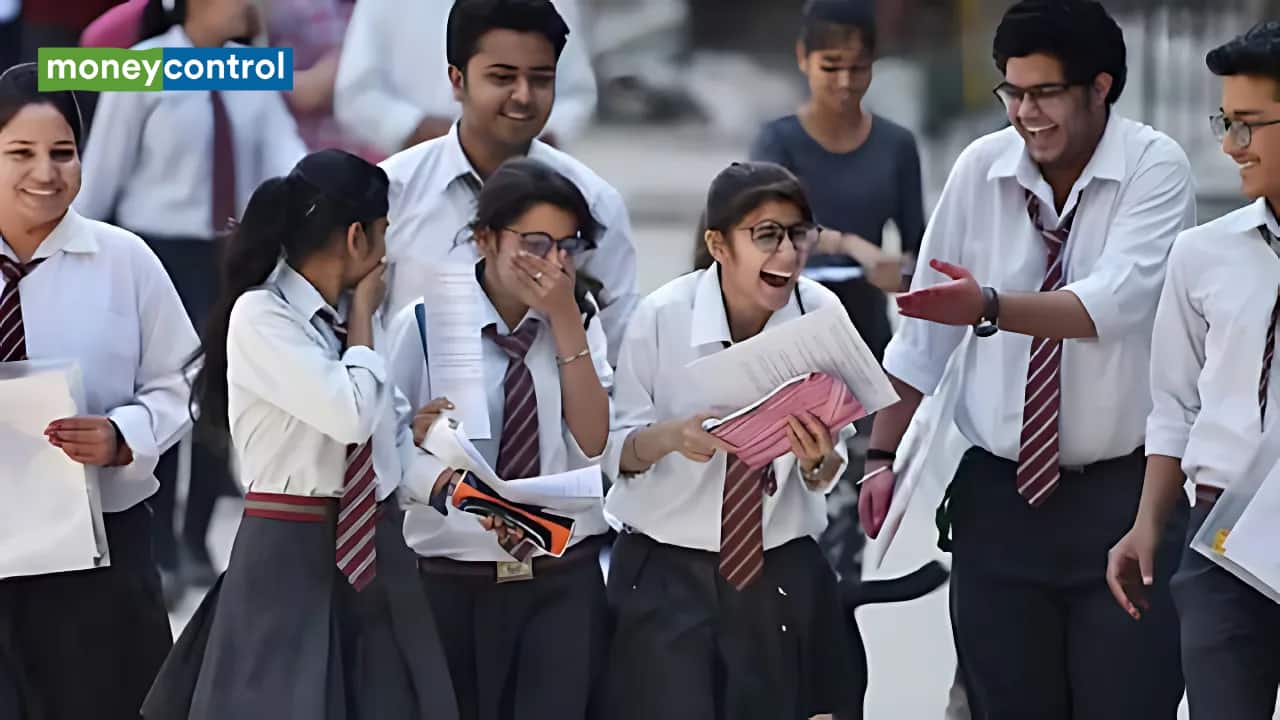 CBSE 12th English Exam Review: Students and Teachers Share Feedback on Paper Analysis CBSE 12th English Exam Review: Students and Teachers Share Feedback on Paper Analysis