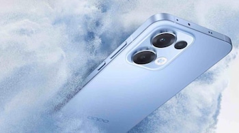 Oppo Reno 13 Sky Blue colour