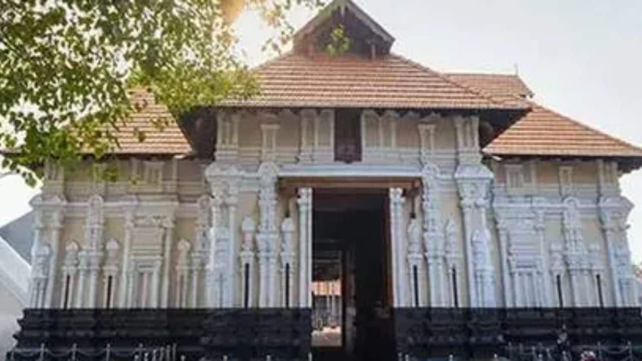 Caste discrimination at Kerala temple: OBC staff reassigned, human rights body orders probe