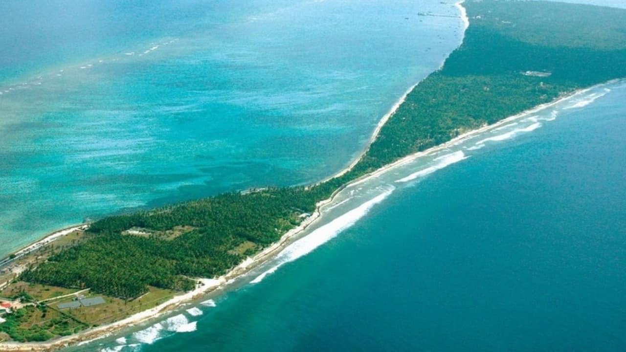 11. Kavaratti Island, Lakshadweep The capital of Lakshadweep, Kavaratti, is a scenic island known for its white sandy beaches, stunning mosques, and diverse marine life. Take a glass-bottom boat ride to see the vibrant underwater world, or simply relax by the calm lagoons. Must-See Spots: Ujra Mosque, Marine Aquarium, Dolphin spotting (Image: KSCL)