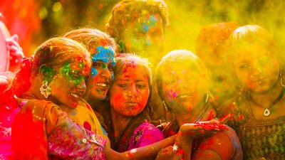 Holi hai, but what about your hair? Protect it with these dermatologist-recommended tips