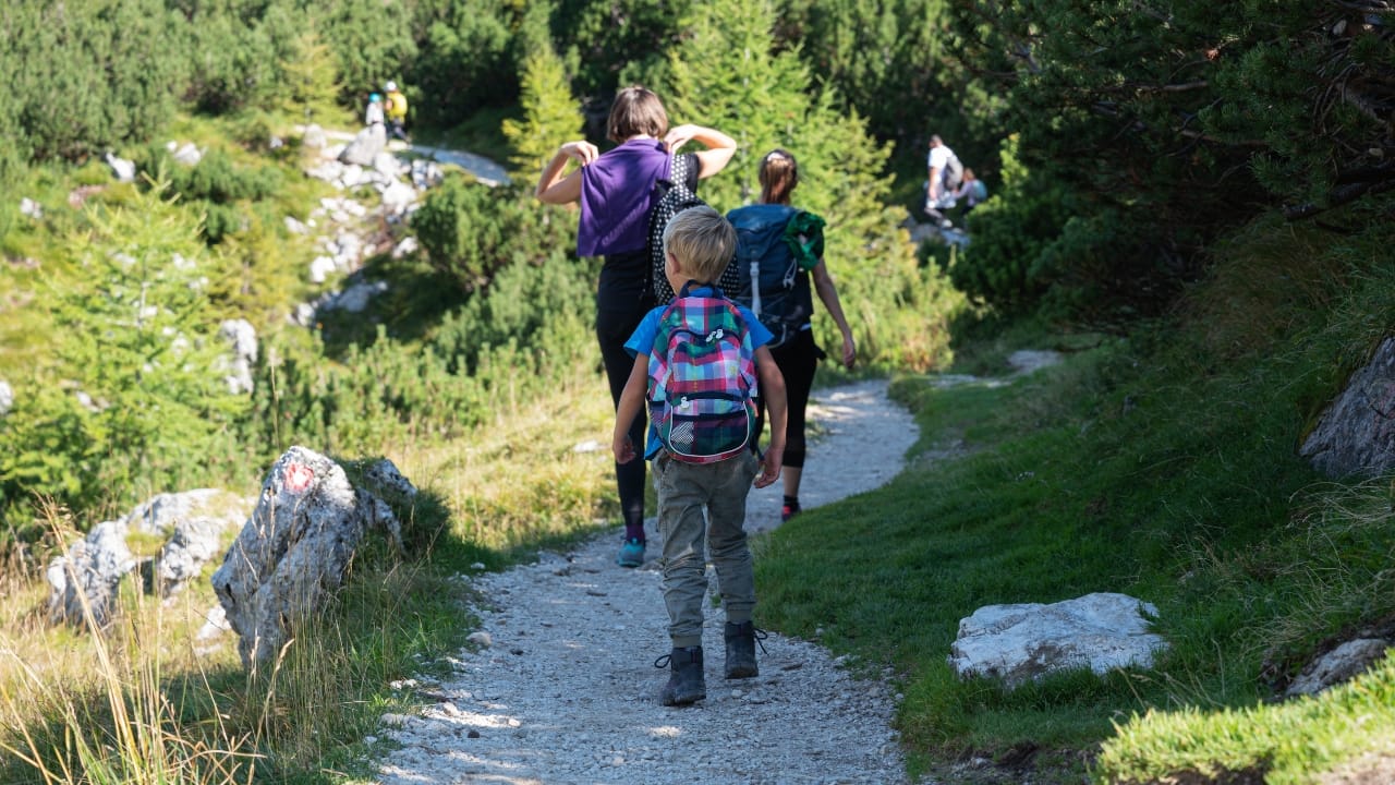 10 Best Spring Treks in India to Explore with Kids in 2025