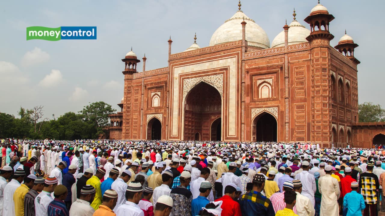 Eid ul Fitr 2025 Date in India: March 31 or April 1? Check Moon Sighting Updates in Saudi Arabia, Pakistan, and India Eid ul Fitr 2025 Date in India: March 31 or April 1? Check Moon Sighting Updates in Saudi Arabia, Pakistan, and India