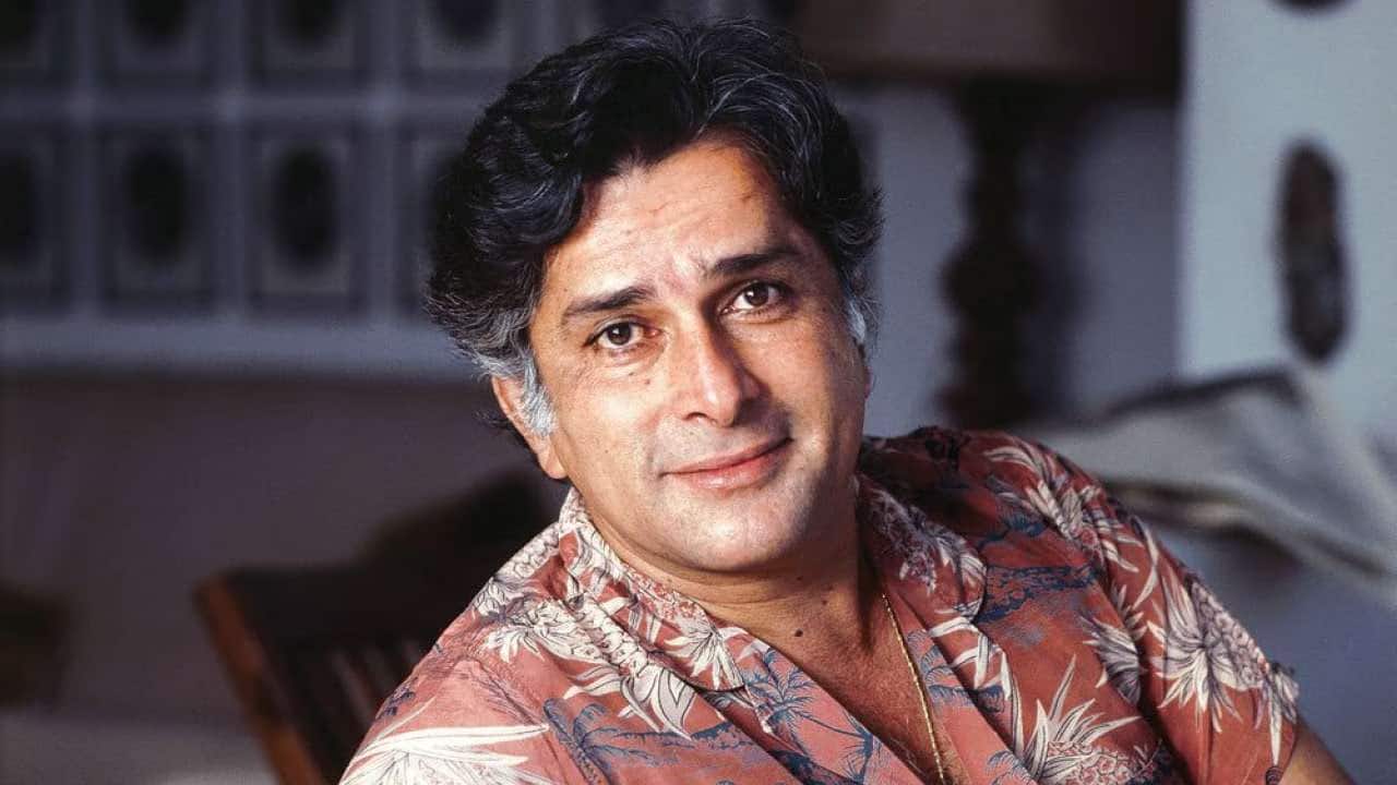 When Shashi Kapoor called himself 'foolish' while reflecting on his childhood dream of becoming a director