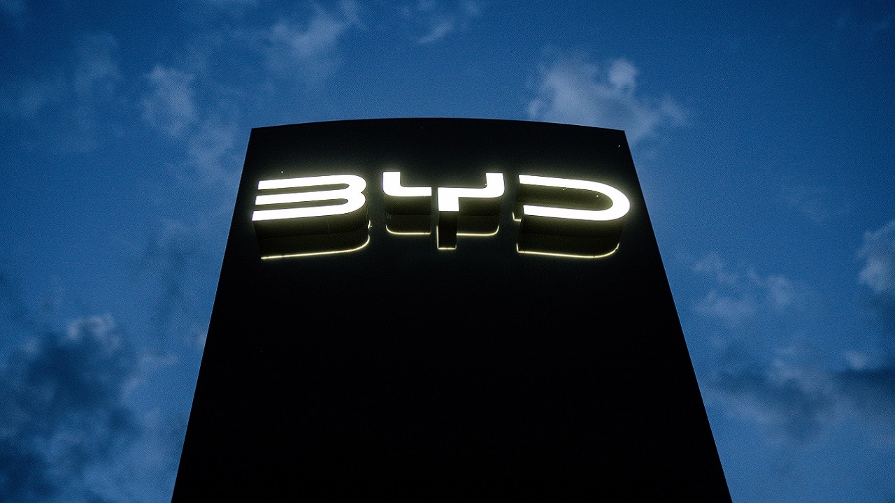 BYD's new EV platform rivals Tesla with five-minute charging.