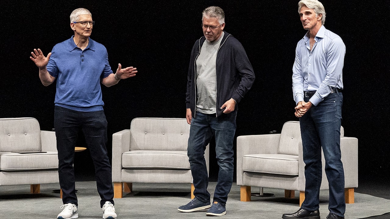 Apple shuffles AI executive ranks in bid to turn around Siri