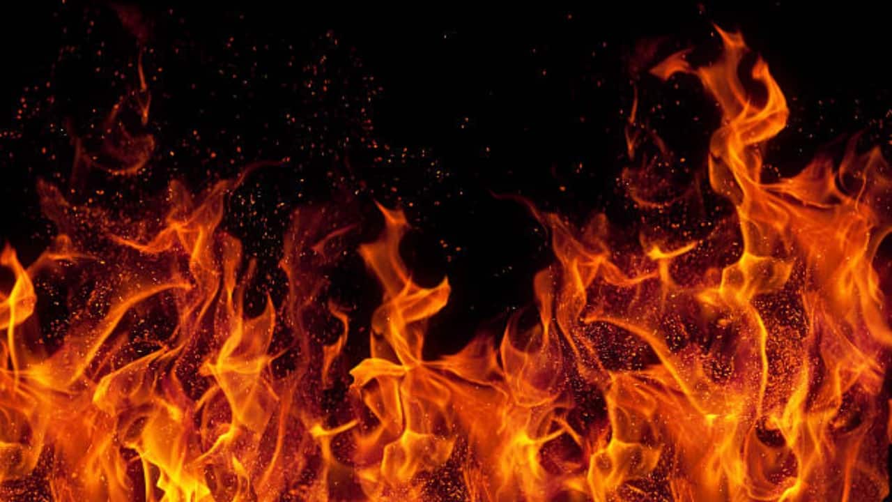 Fire breaks out in building in Old Delhi's Ballimaran area; dousing ops underway