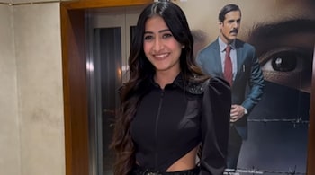 Dhanashree recalled how she was subjected to harsh criticism when Chahal appeared at their final divorce hearing wearing a T-shirt that read “Be Your Own Sugar Daddy.”