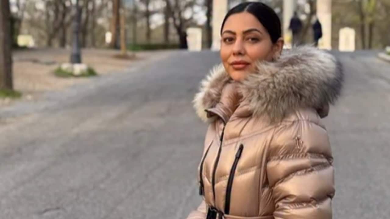 Shah Rukh Khan's wife Gauri Khan enjoys a vacation in her favourite city, watch video