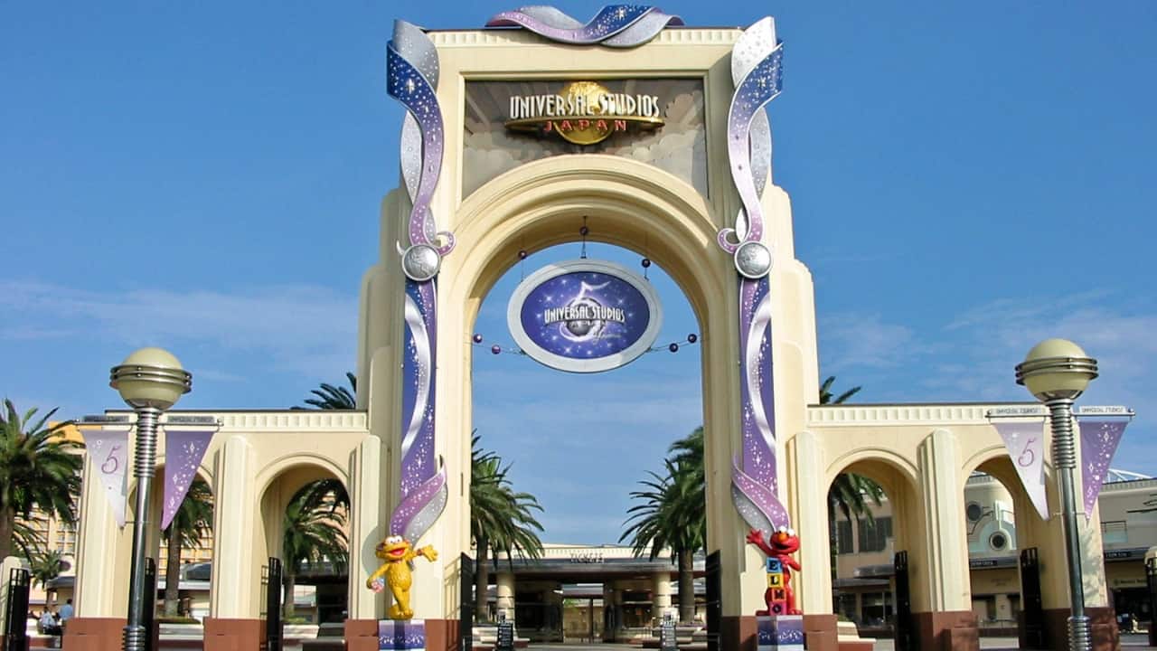 5. Feel the Thrill at Universal Studios Japan Calling all movie lovers and thrill-seekers—Universal Studios Japan is pure magic. From The Wizarding World of Harry Potter to Super Nintendo World, every corner is packed with excitement. Don’t leave without riding a rollercoaster or two! (Image: Canva)