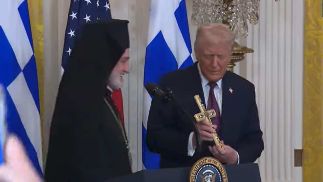 Trump celebrates Greek Independence Day at White House, receives Holy Cross