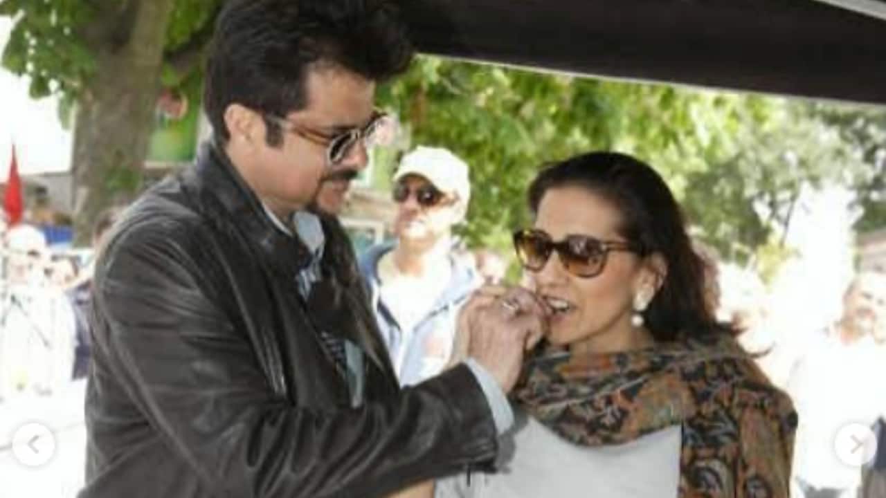Maheep Kapoor, Seema Sajdeh sing 'Tumse Milke' from Anil Kapoor's movie to wish his wife Sunita Kapoor, watch
