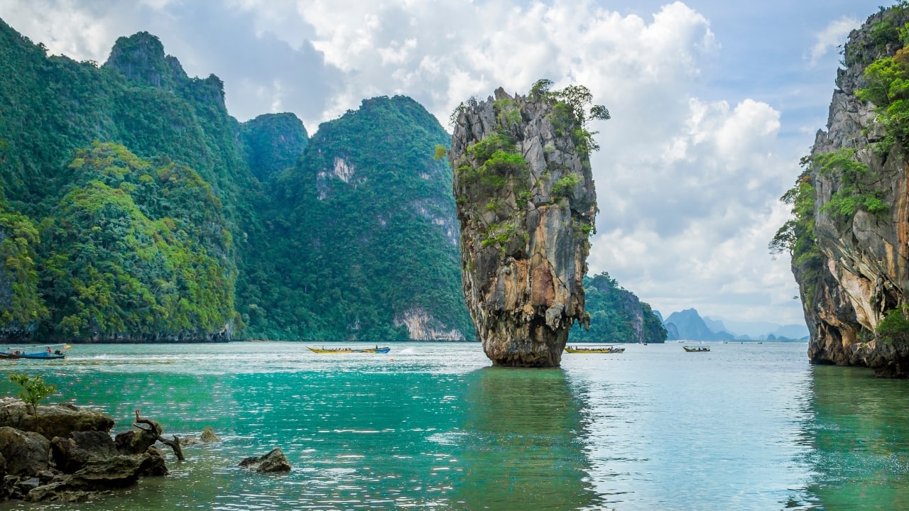 3. Thailand – Endless Fun Without the High Costs Thailand is a crowd-pleaser for families. From Bangkok’s buzz to Chiang Mai’s calm, enjoy water parks, ancient temples, and island adventures. Visa: Visa-free entry for Indian citizens until 2024 (up to 30 days). Budget Tip: Book domestic flights early for the best deals on internal travel. (Image: Canva)