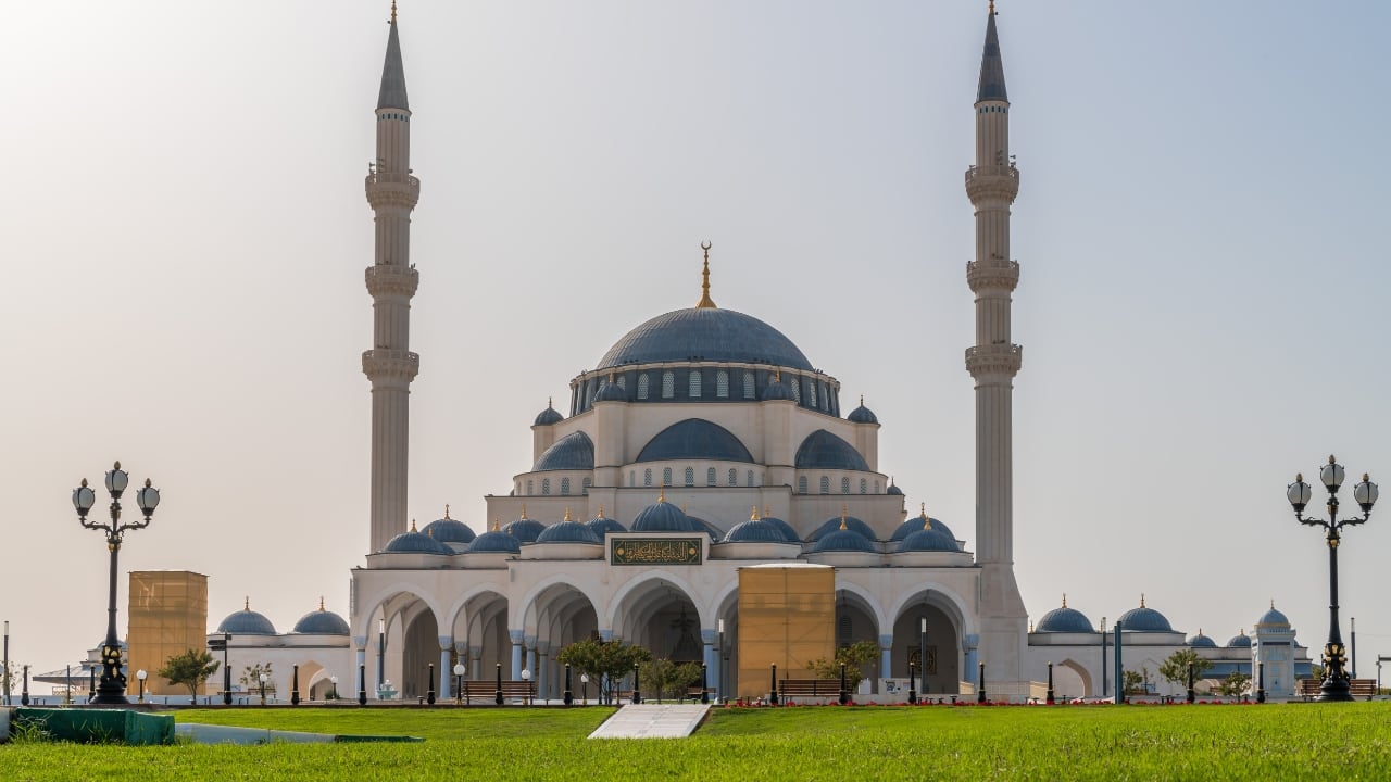 8. UAE – Affordable Fun in the Desert Dubai isn’t the only gem in the UAE. Explore Sharjah’s museums, Ras Al Khaimah’s nature, or take a family-friendly desert safari. Visa: Visa-on-arrival for 14 days if you hold a valid US, UK, or EU visa. Budget Tip: Buy combo passes for major attractions to save money. (Image: Canva)