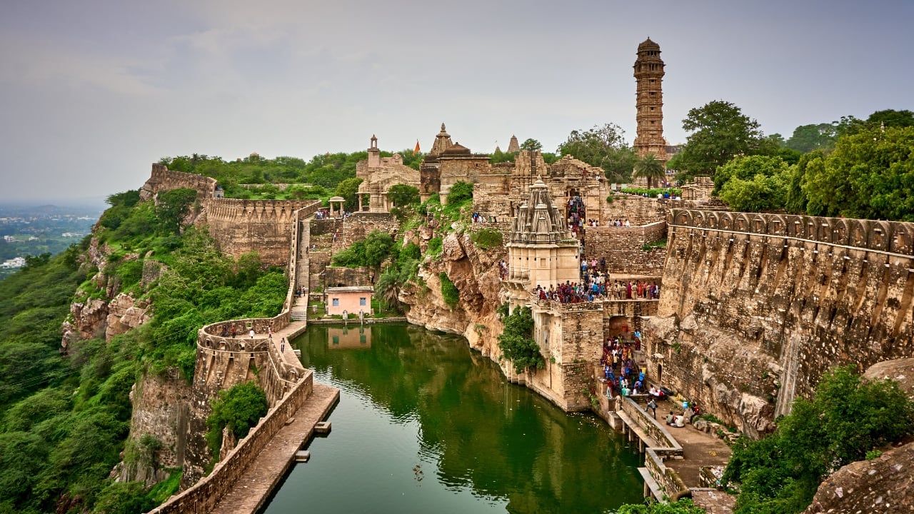 10 Most Popular Tourist Destinations in India You Should Avoid in April - Here’s Why