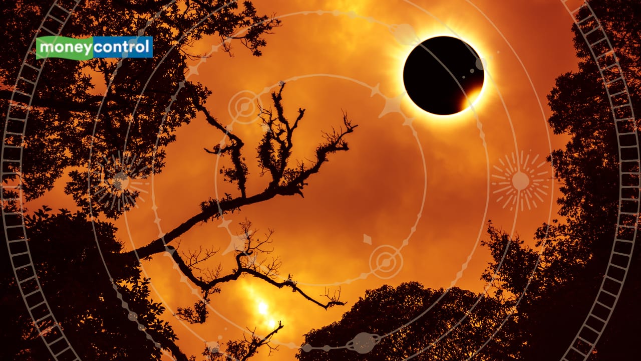 Surya Grahan 2025 Date and Time: Will the Solar Eclipse Be Visible in India? Know Significance, Mantras & Zodiac Impact Surya Grahan 2025 Date and Time: Will the Solar Eclipse Be Visible in India? Know Significance, Mantras & Zodiac Impact