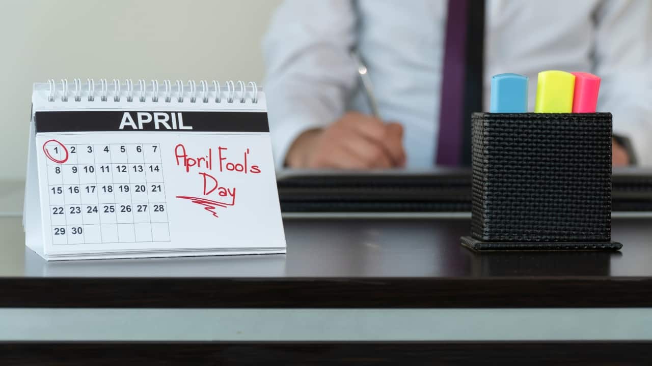 Funny April Fool’s Day 2025 prank ideas, witty messages, memes and(02)