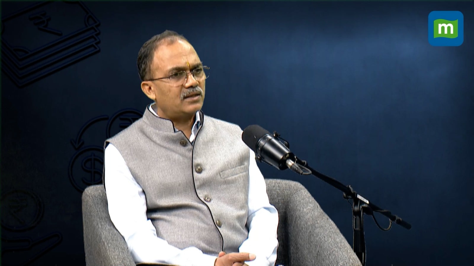 Seven in 10 mid- and small-cap stocks overvalued; pace of rapid fall over, says Prashant Jain