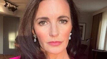 Sex and the City fame Kristin Davis reveals she was forced to flash her bare chest: We were in a restaurant and Michael Patrick kept telling me...