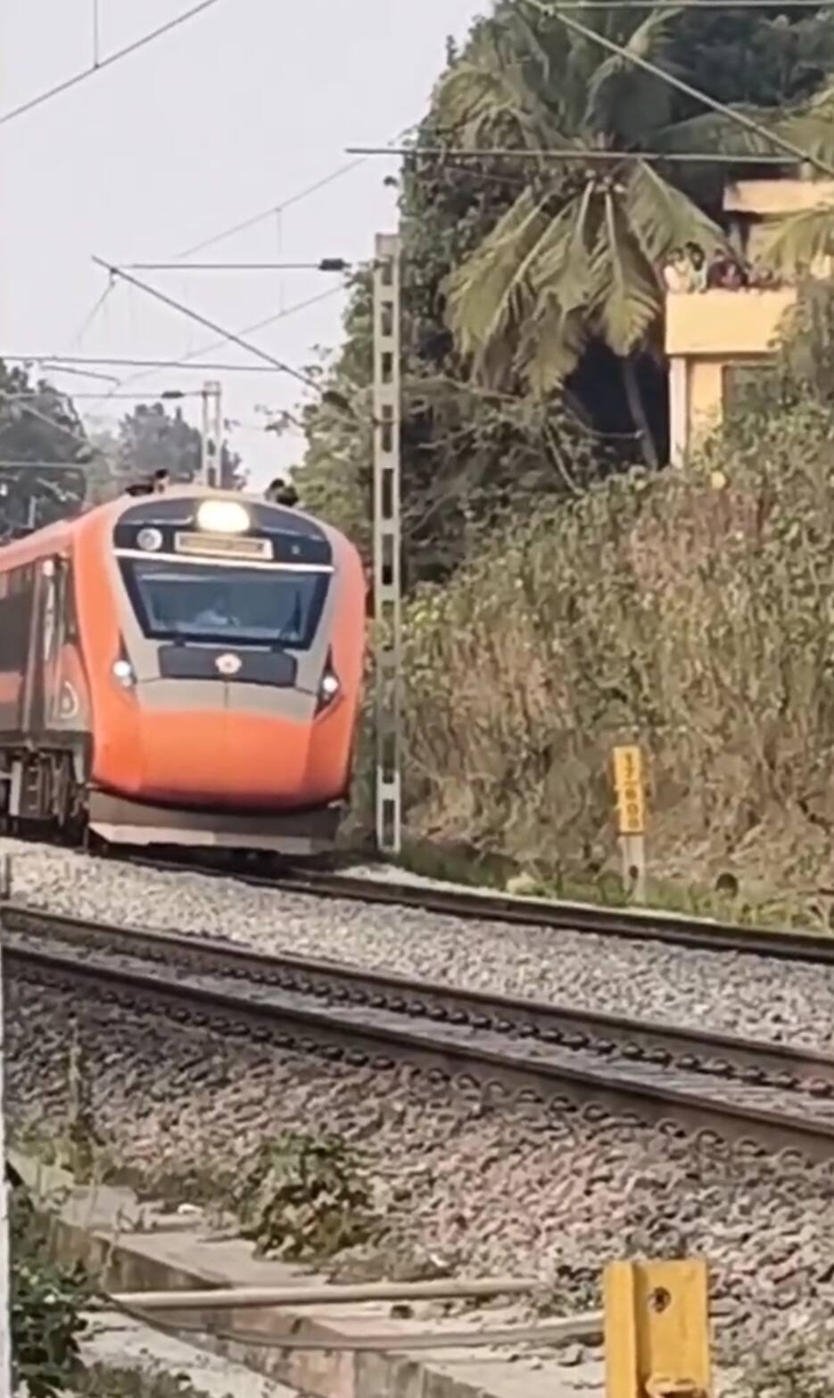 Bengaluru: BMTC bus stuck at railway crossing as Vande Bharat train approaches
