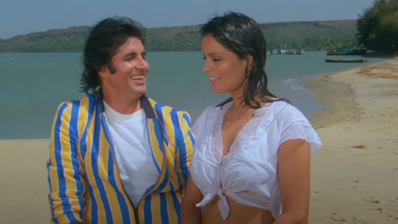 Zeenat Aman recalls shooting ‘Samundar Mein Naha Ke’ with Amitabh Bachchan: It was his first shoot post Coolie accident