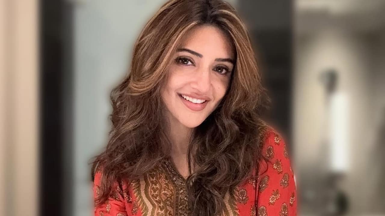 Sreeleela's new photos spark speculations about her Aashiqui 3 look, see pics