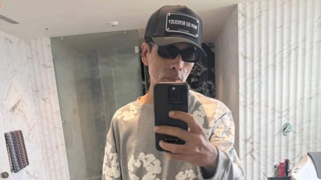 Karan Johar's latest selfie sparks health concern among netizens: "Genuinely concerned, he doesn’t look healthy"