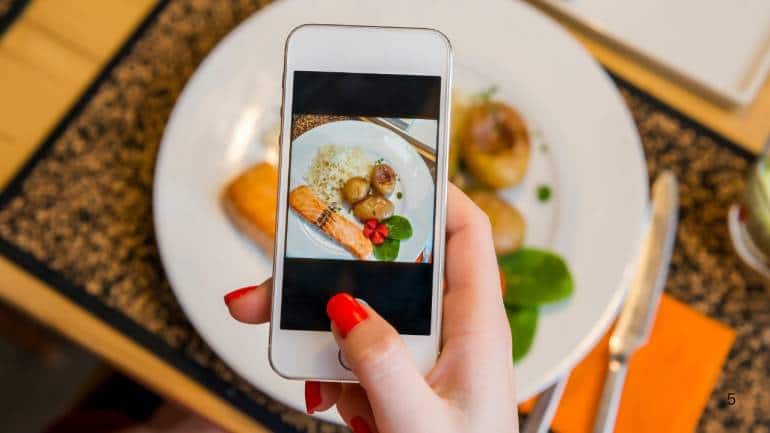 Perfect quotes for food pictures: When good taste decides to show off (Image: Canva)