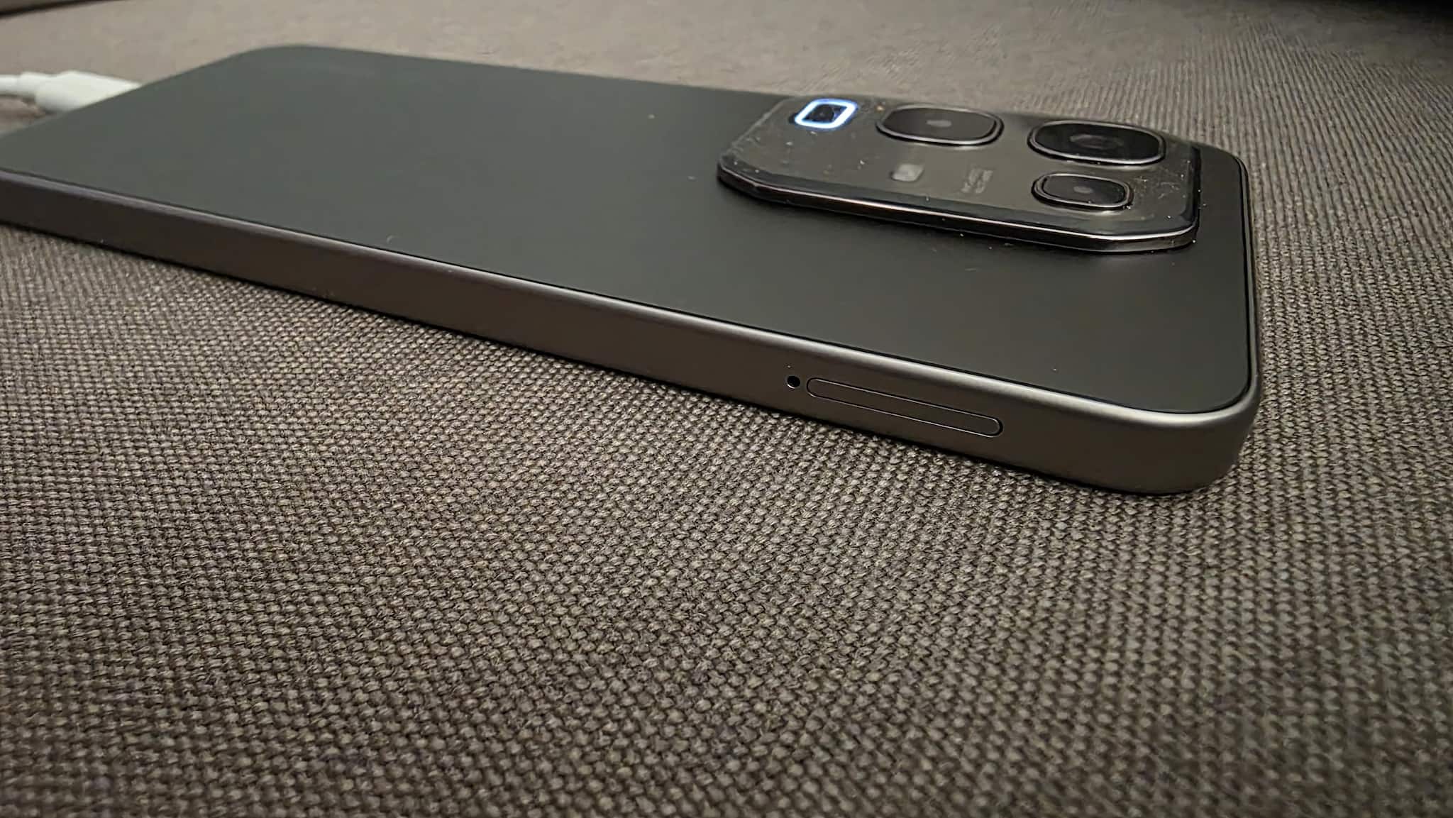 Battery and charging