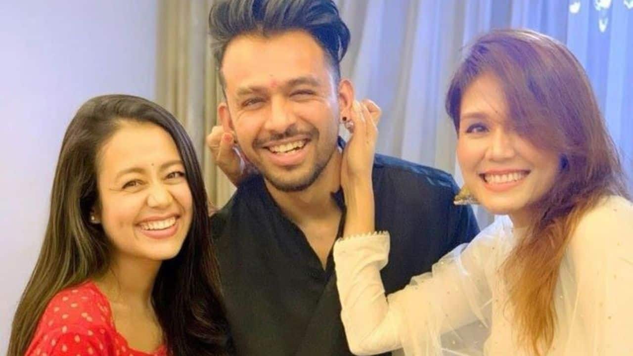 Sonu Kakkar announces cutting-off ties with siblings Neha and Tony Kakkar, deletes post later: "I am truly disheartened today"