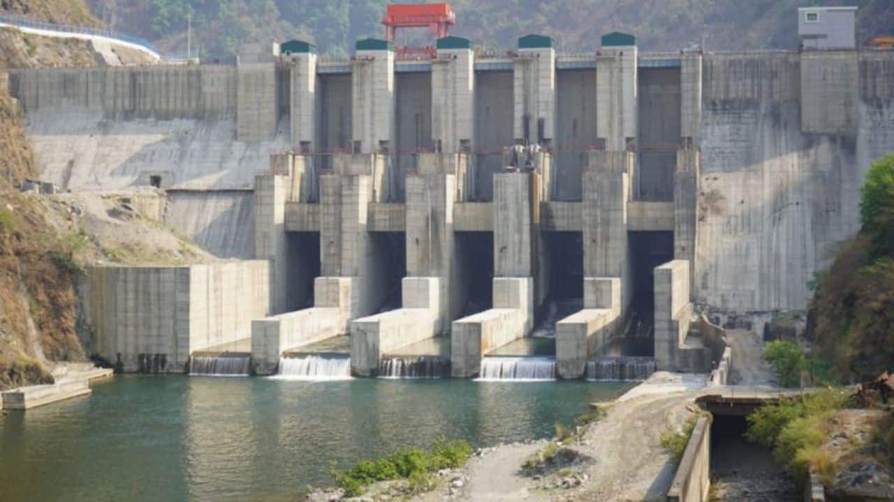 India's dam flushing reduces water to Pakistan; IWT suspended