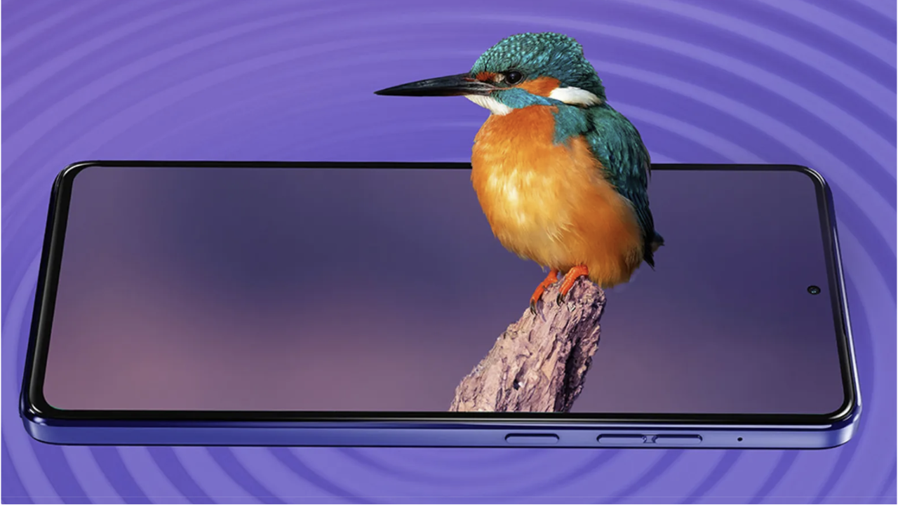 Big pOLED display makes it a good choice Big pOLED display makes it a good choice