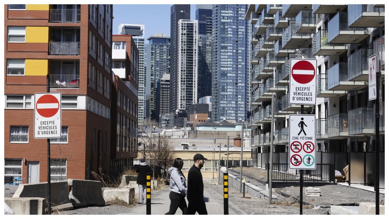 Stressed and sidelined homebuyers start to strain Canada economy