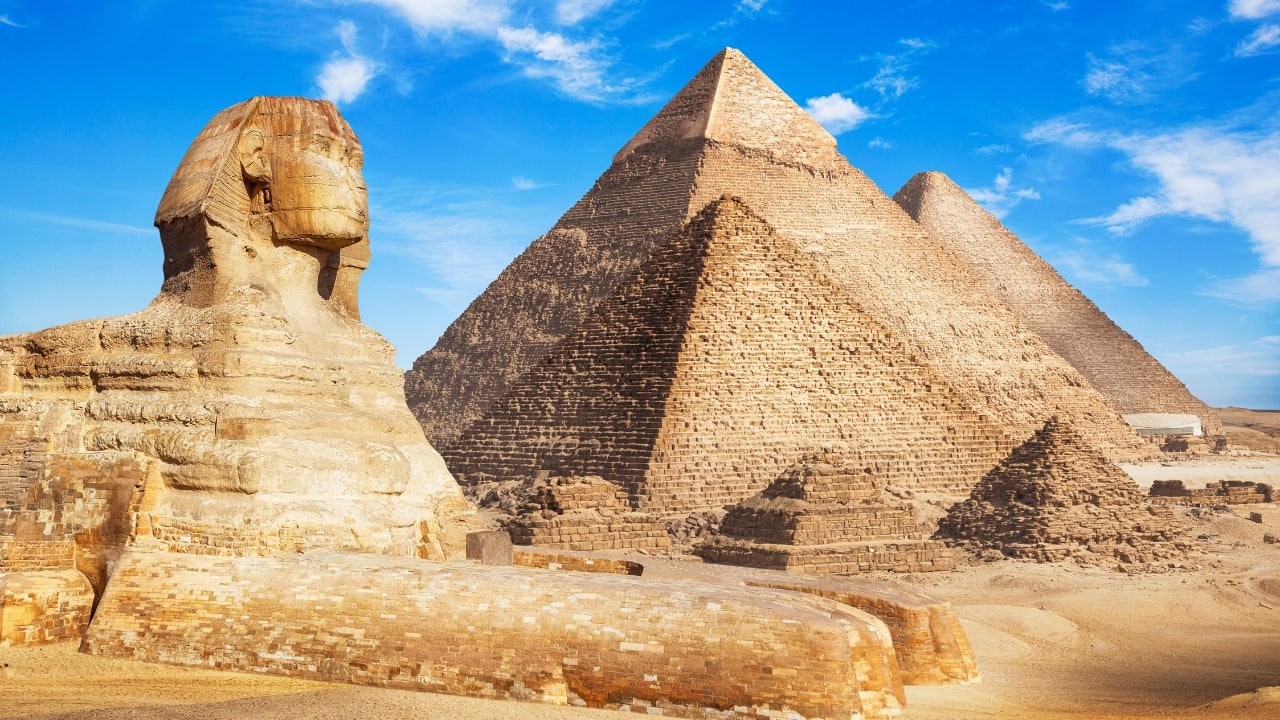 Pyramids of Egypt – Mysteries of the ancient world (Image: Canva)