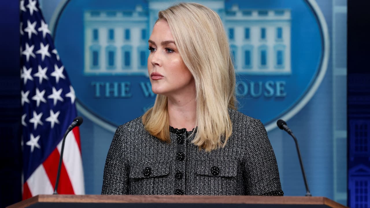 White House ‘fully complying’ with court order on SNAP benefits after Trump's post stirs confusion White House ‘fully complying’ with court order on SNAP benefits after Trump's post stirs confusion