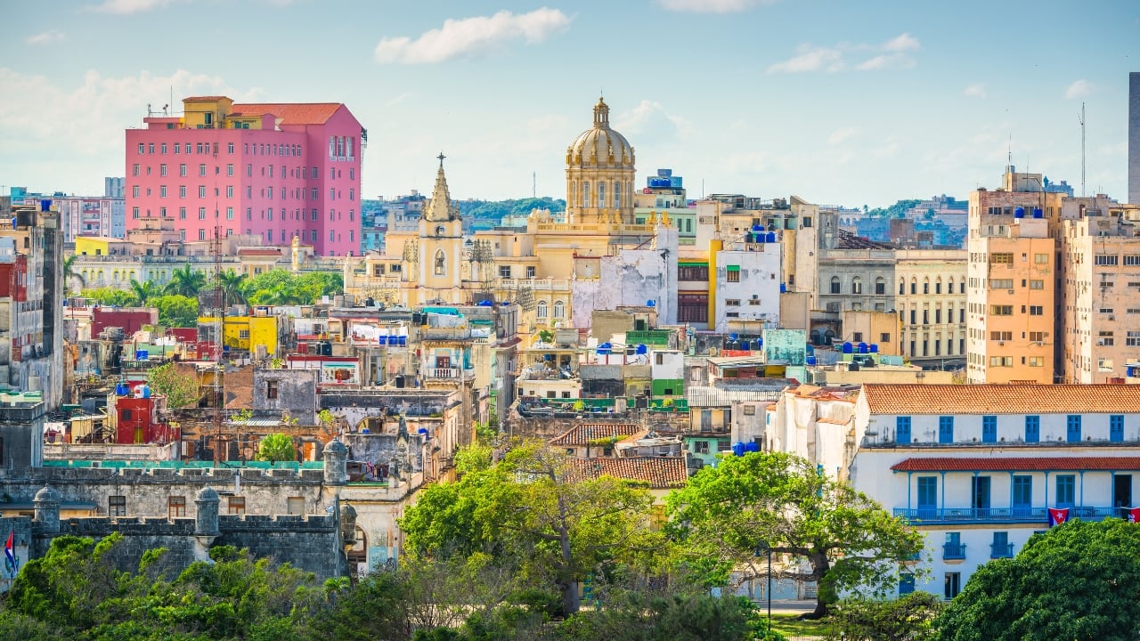 Travel is all about experiencing the world in new ways, and sometimes, that means diving into places where every corner bursts with color. From rainbow-hued streets to vibrantly painted buildings, the world is full of destinations that are a true feast for the eyes. These 10 hidden gems will not only captivate your senses but will transform your idea of what colorful travel really means. Ready to immerse yourself in a world of hues and shades like never before? Let’s go! (Image: Canva)