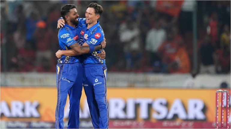 https://images.moneycontrol.com/static-mcnews/2025/04/20250423144147_Boult-Pandya-BCCI.jpg?height=431&impolicy=website&width=770