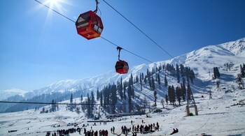 Gulmarg Gandola Sees Tourist Surge Despite Security Concerns Post-Pahalgam Terror Attack