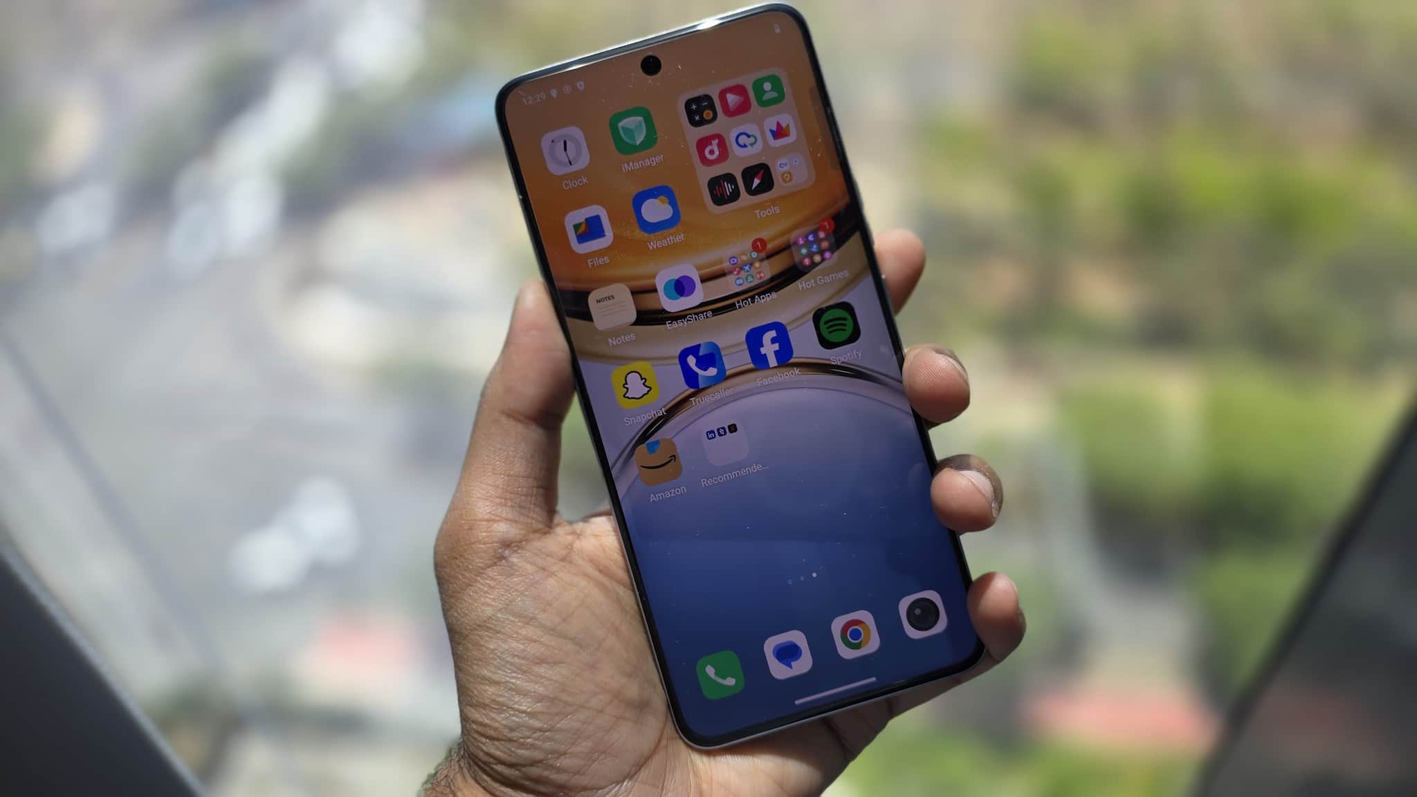 Software is clean and smooth Software is clean and smooth