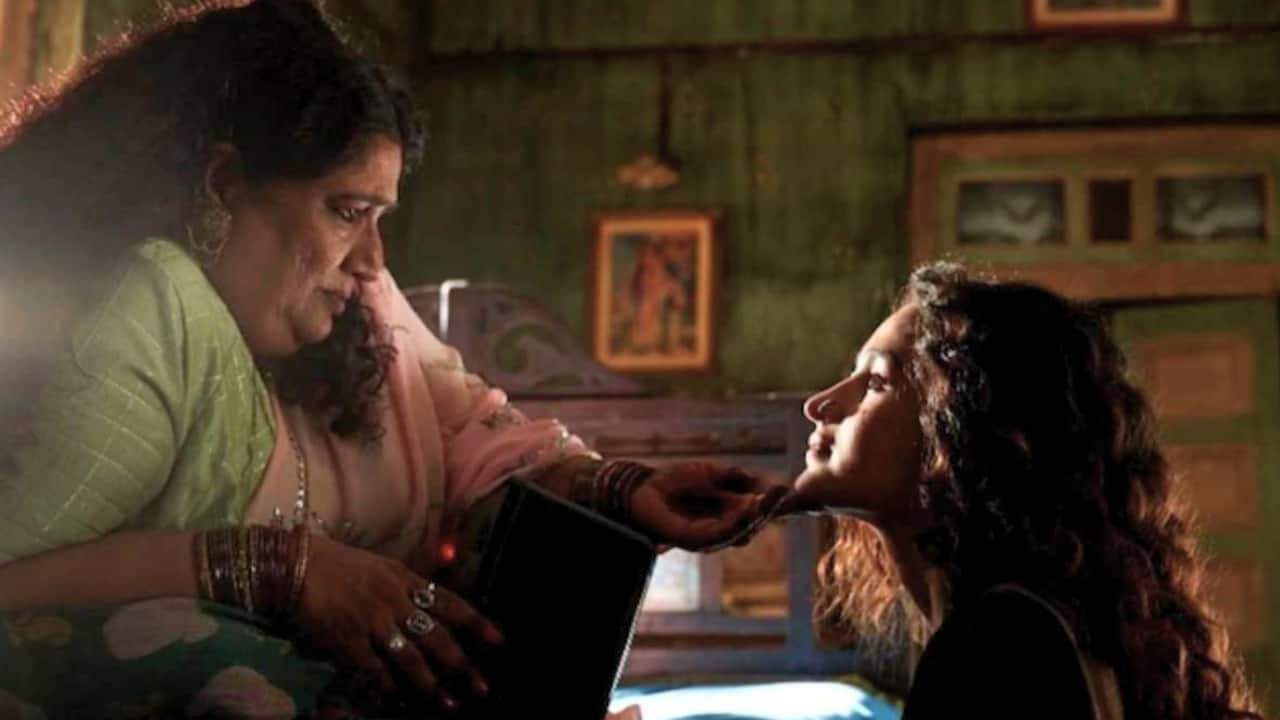 Alia Bhatt, Ananya Panday's co-star Seema Pahwa denies to train nepo kids, says, "Our industry is not about art anymore"