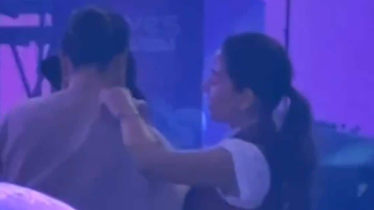 Shahid Kapoor's wife Mira Rajput wins hearts after for assisting Deepika Padukone with her dupatta at WAVES 2025, watch here 