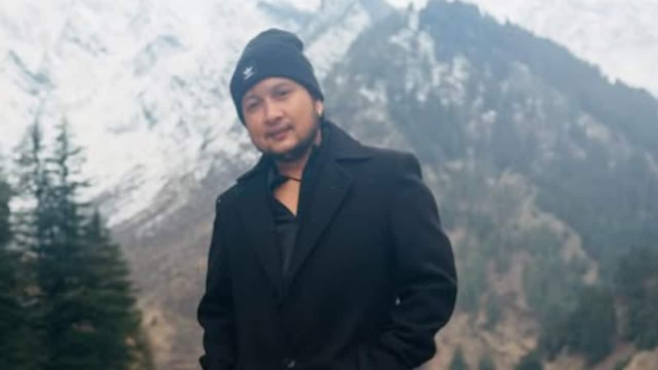 Indian Idol Season 12 winner Pawandeep Rajan injured in a car accident, video surfaces from the hospital
