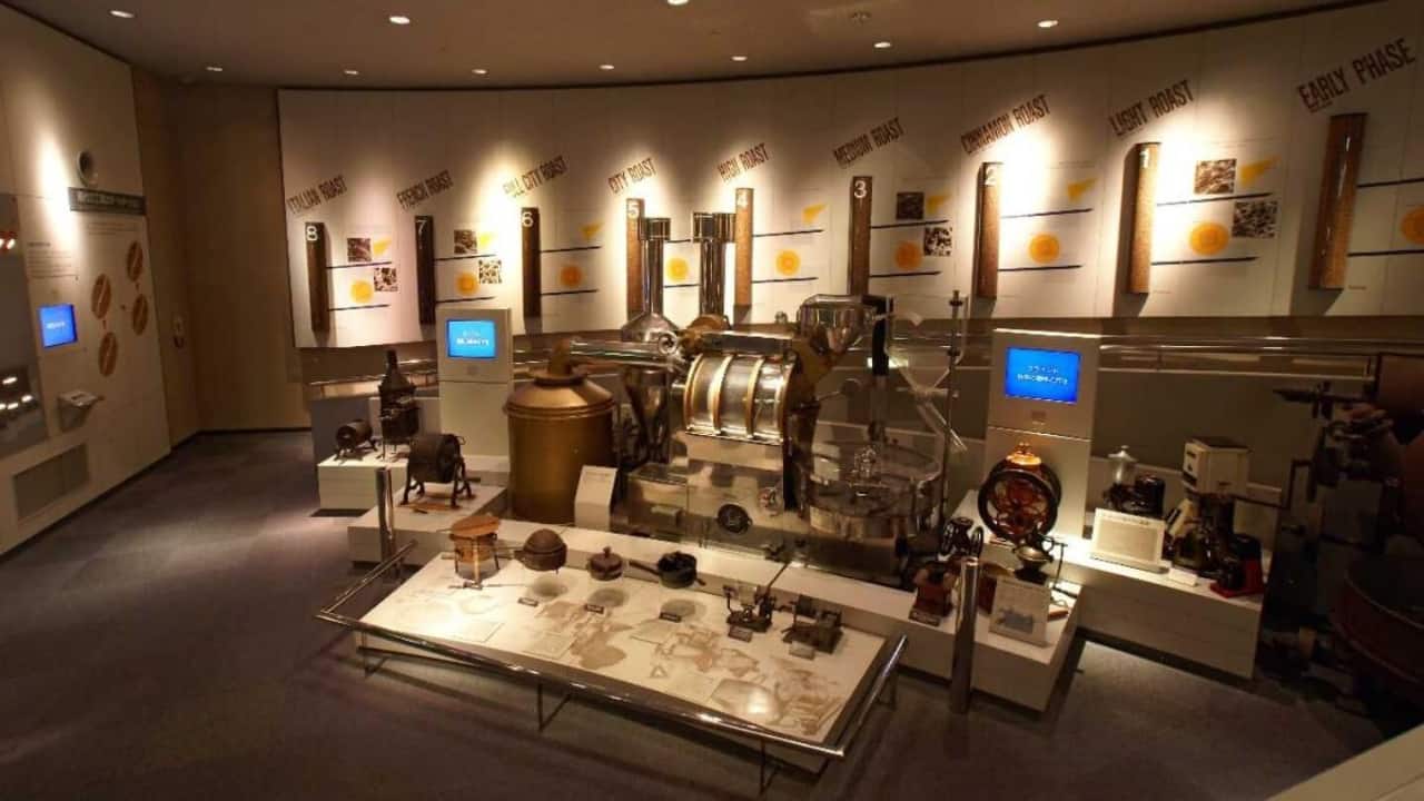 5. Coffee Museum: A Journey Through Coffee’s Rich History Chikmagalur isn’t just about scenic landscapes—it’s also the birthplace of India’s coffee industry. The Coffee Museum in the heart of the town offers a fascinating glimpse into the history of coffee cultivation. From the origins of coffee in India to the innovative techniques that shaped the industry, the museum offers a unique, immersive experience for coffee lovers and history buffs alike. (Image: Chikmagalur Tourism)