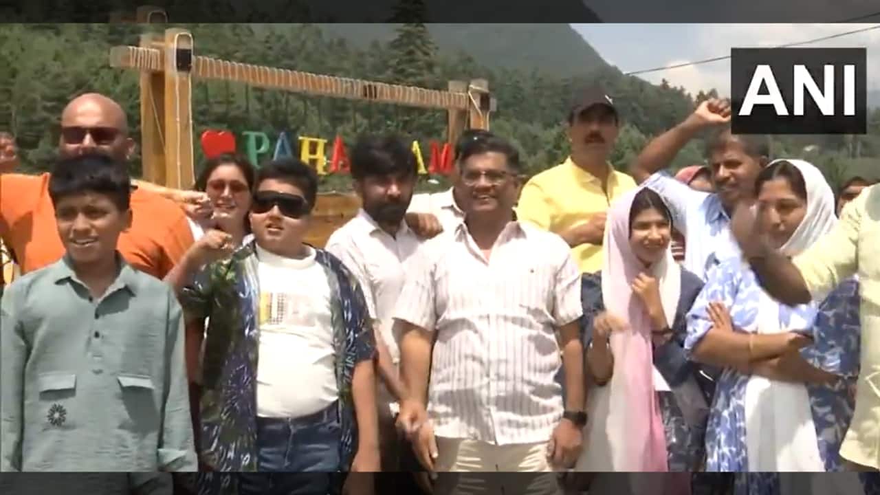 Pahalgam Tourists Hail ‘Operation Sindoor’, Demand More Strikes on Terror Camps Pahalgam Tourists Hail ‘Operation Sindoor’, Demand More Strikes on Terror Camps