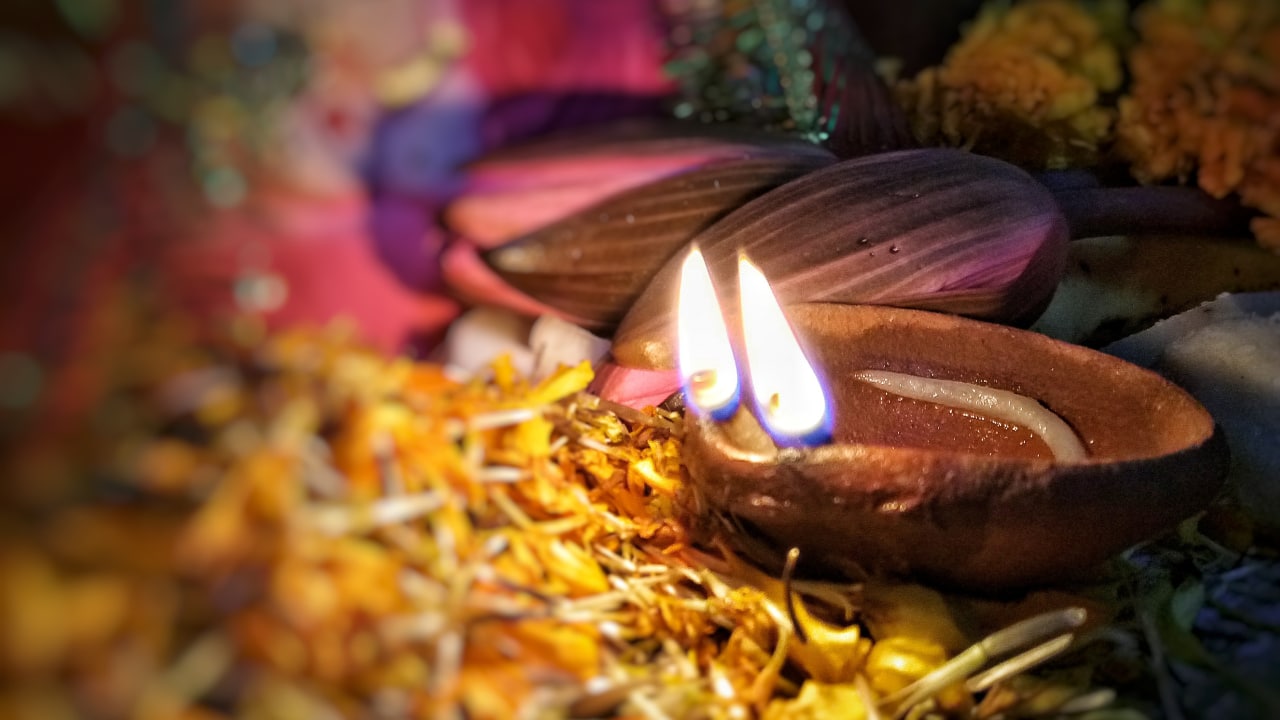 Mohini Ekadashi 2025 Date and Time: According to the Vedic Panchang, Mohini Ekadashi will be observed on 8th May 2025. The Ekadashi tithi begins on 7th May at 10:19 AM and ends on 8th May at 12:29 PM. Udaya Tithi is considered significant in Sanatan Dharma. (Image: Canva)