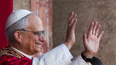 Pope Leo XIV spoke with Zelensky after urging Putin for a humanitarian ceasefire to deliver food and medical aid to civilians in Oleshky, Ukraine.
