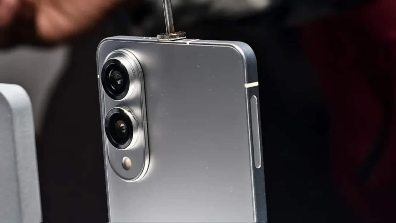 โทรศัพท์ซัมซุงในอนาคตอาจเปลี่ยนไปใช้โมเดล AI ตัวใหม่แทน Gemini ของกูเกิล